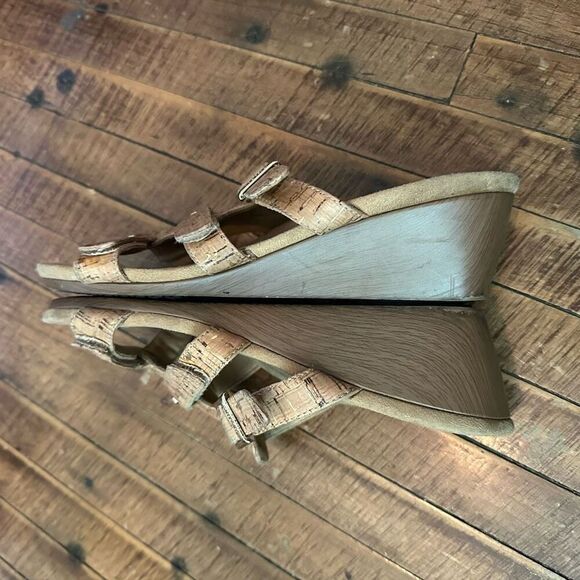 Vionic strappy tan wedge ortho arch support size 7 sandals - Picture 4 of 5